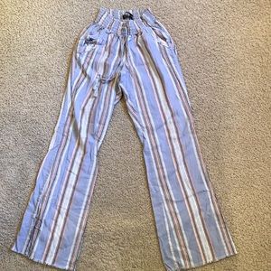 Women’s elastic waist / wide bottom pants. Size MEDIUM